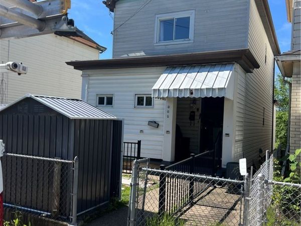 805 Railroad St, Mc Kees Rocks, PA 15136