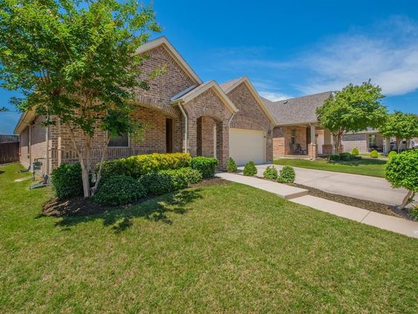 620 Caudle Lane, Savannah, TX 76227