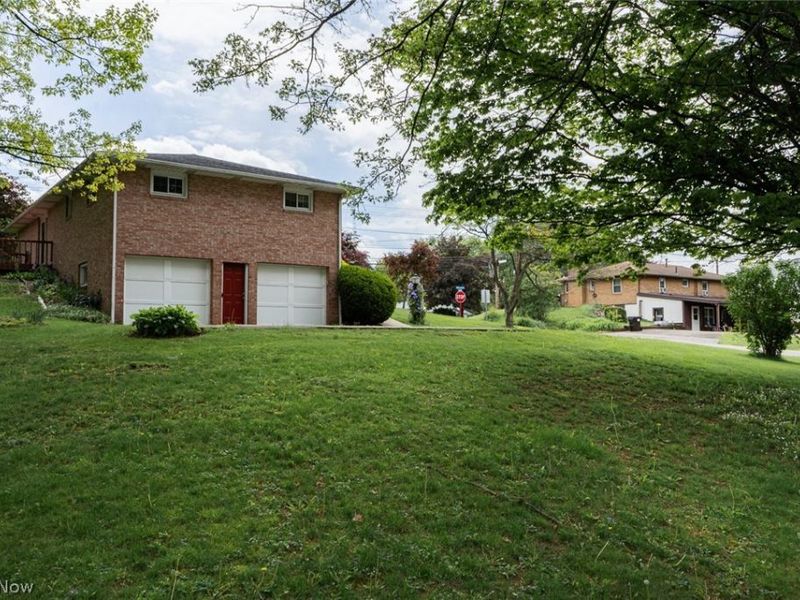 325 Faircrest Street SW, Canton, OH 44706 Photo 4