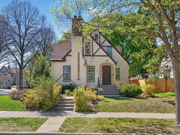 2700 Hayes Street NE, Minneapolis, MN 55418