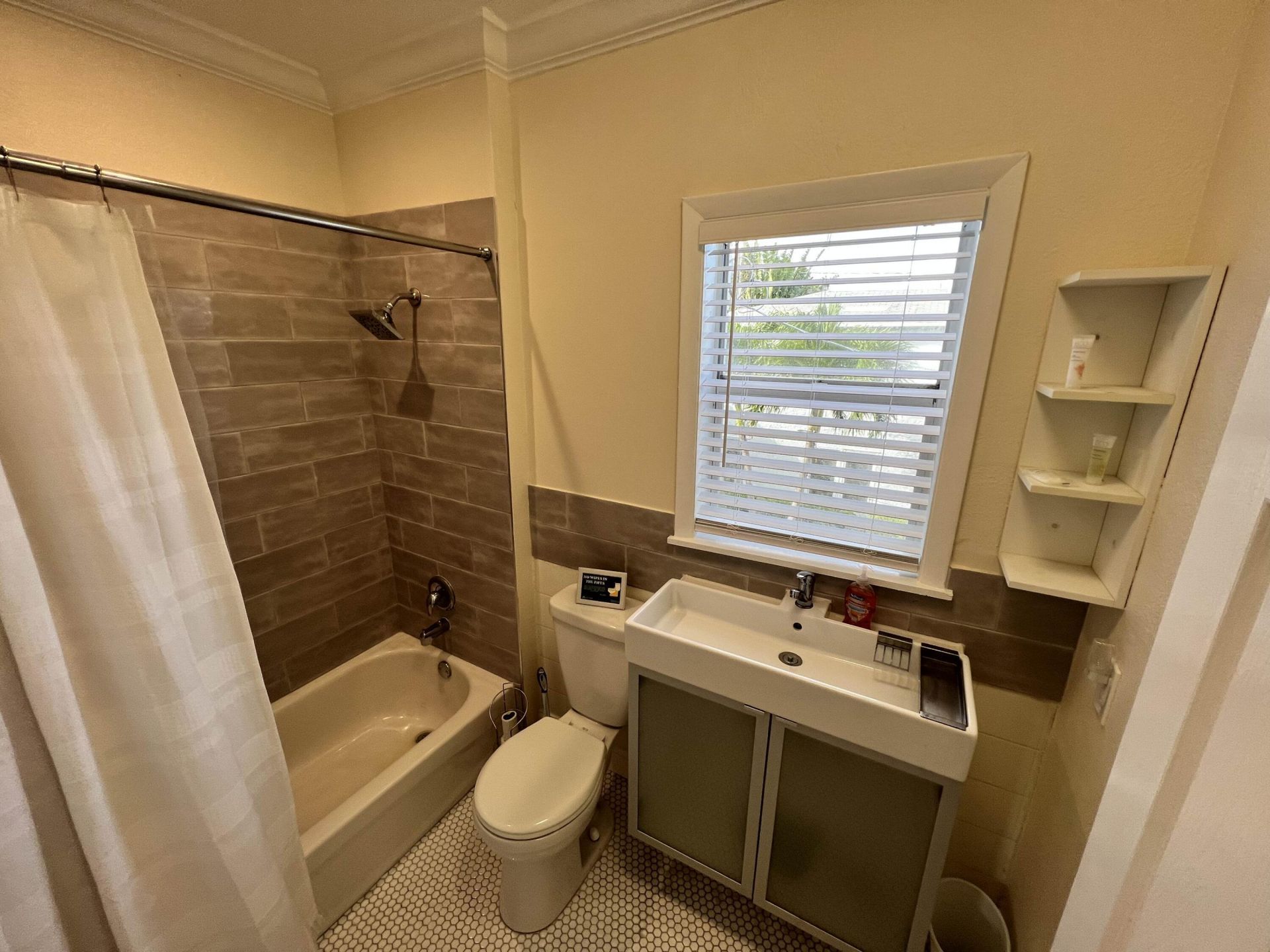 415 31st Street, Unit 1-6, West Palm Beach, FL 33422 Photo