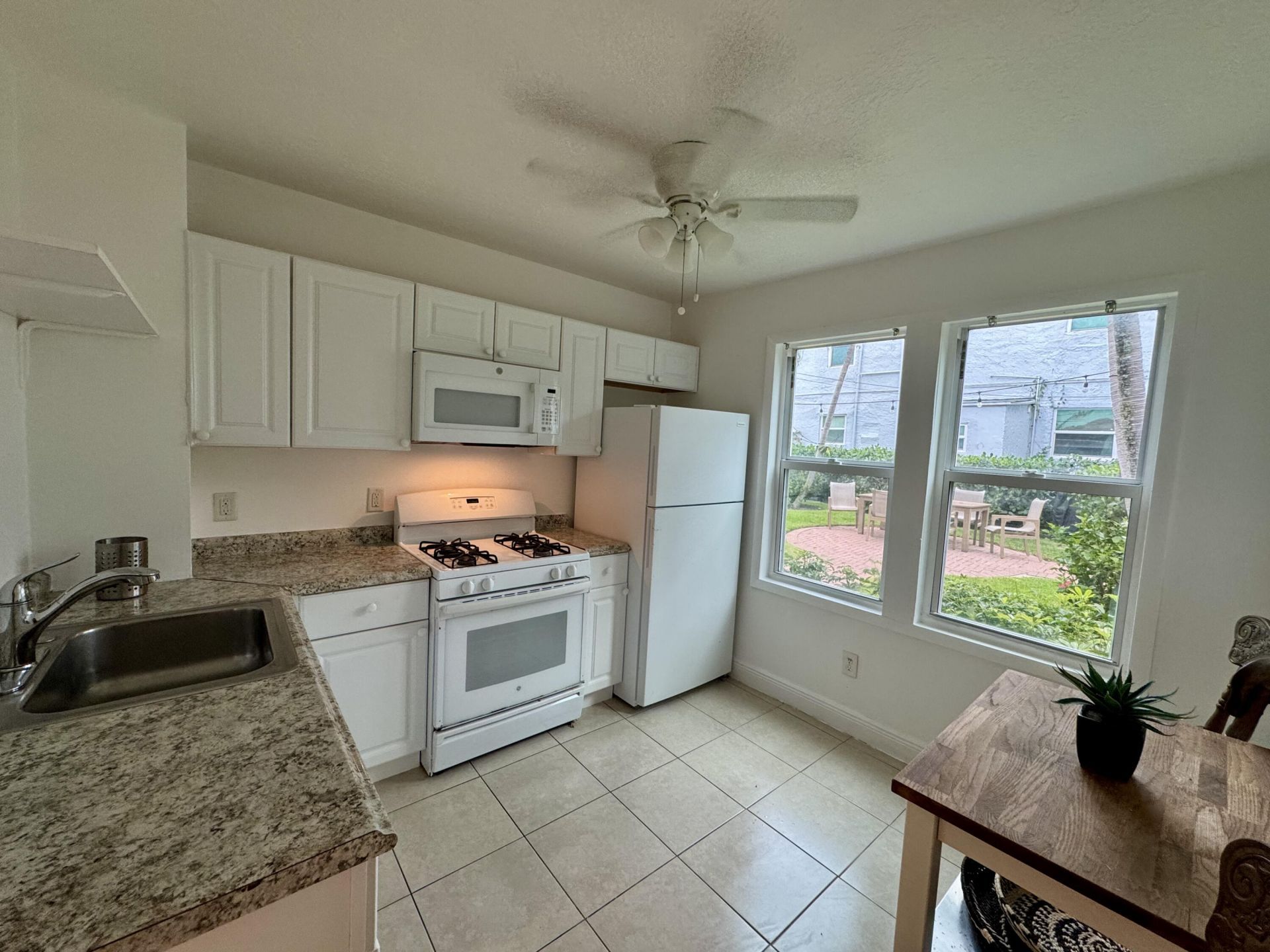 415 31st Street, Unit 1-6, West Palm Beach, FL 33422 Photo