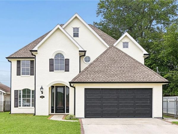 2819 DELILLE Street , Chalmette, LA 70043