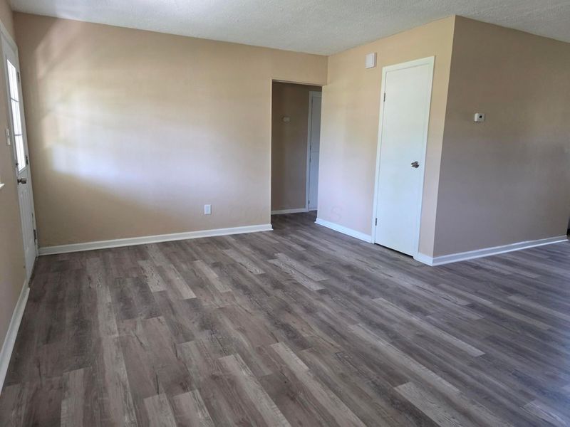 3054 Wadsworth Court , Columbus, OH 43232 Photo 3
