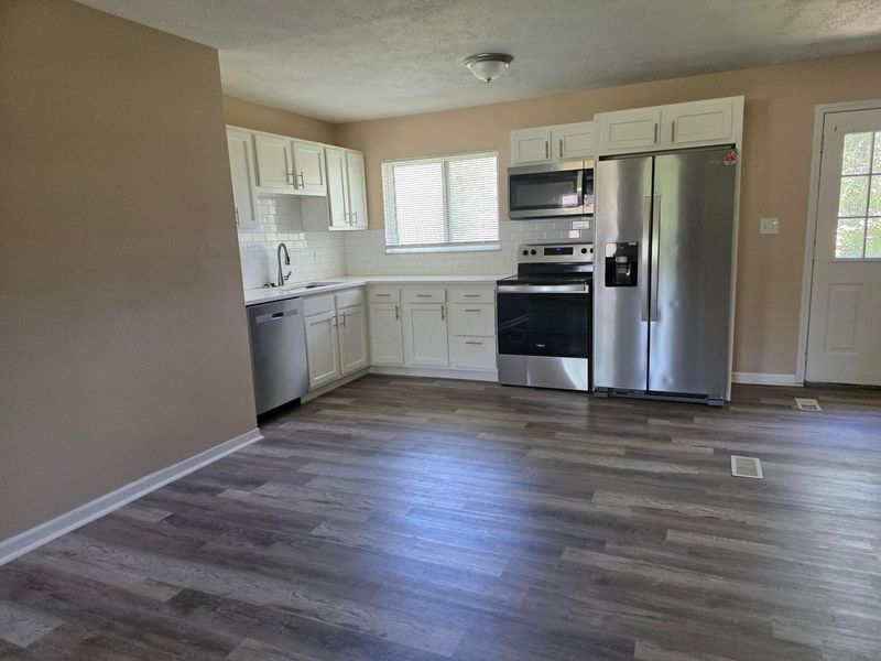 3054 Wadsworth Court , Columbus, OH 43232 Photo 5