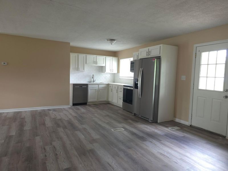 3054 Wadsworth Court , Columbus, OH 43232 Photo 6