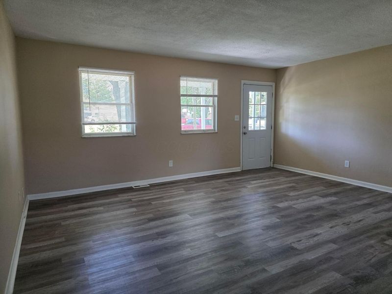 3054 Wadsworth Court , Columbus, OH 43232 Photo 9