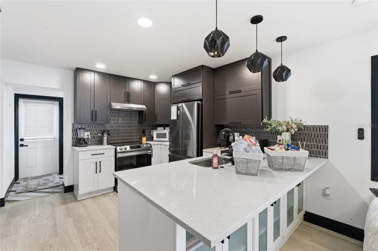 2111 42nd Street S, Saint Petersburg, FL 33711 Photo