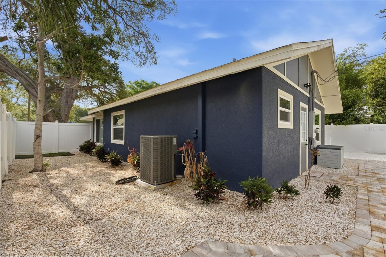 2111 42nd Street S, Saint Petersburg, FL 33711 Photo