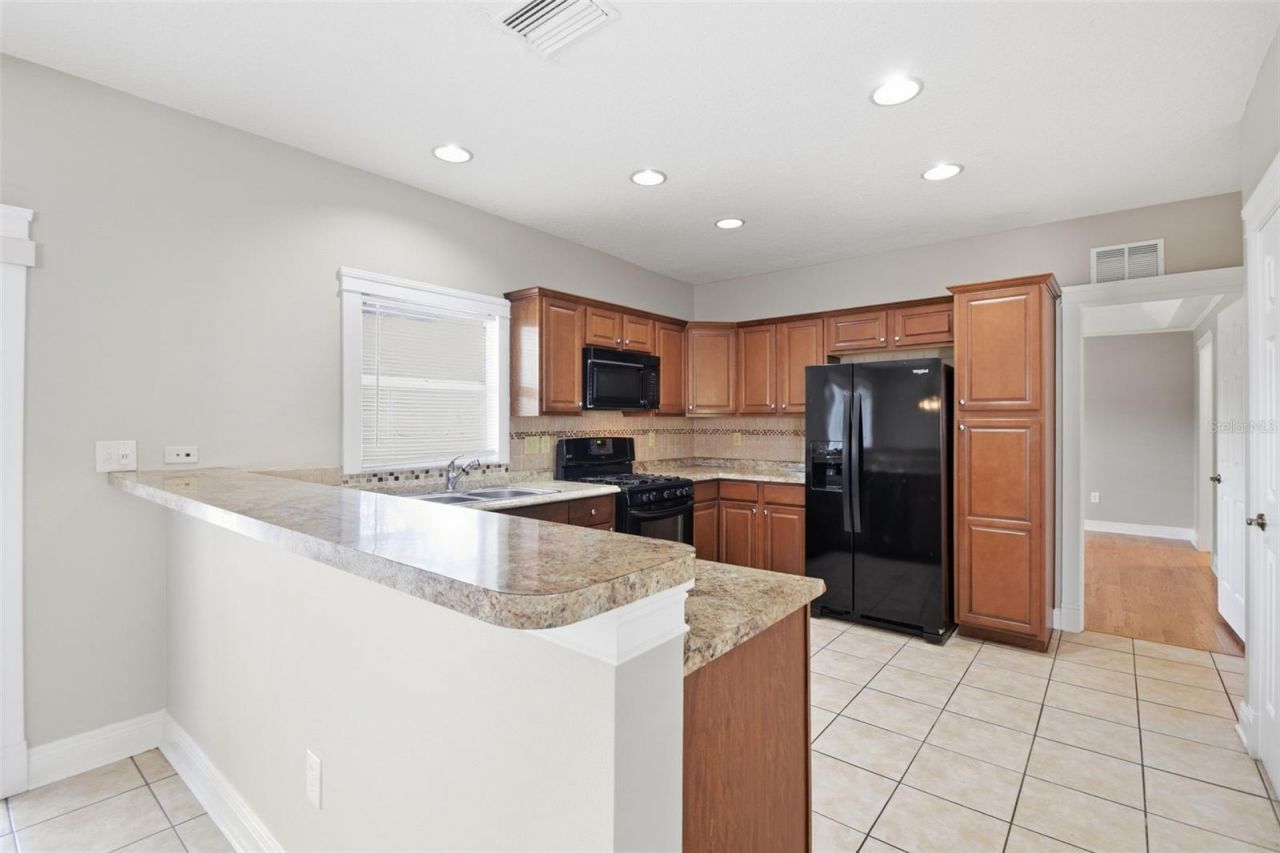 6409 Bridgecrest Drive , Lithia, FL 33547 Photo