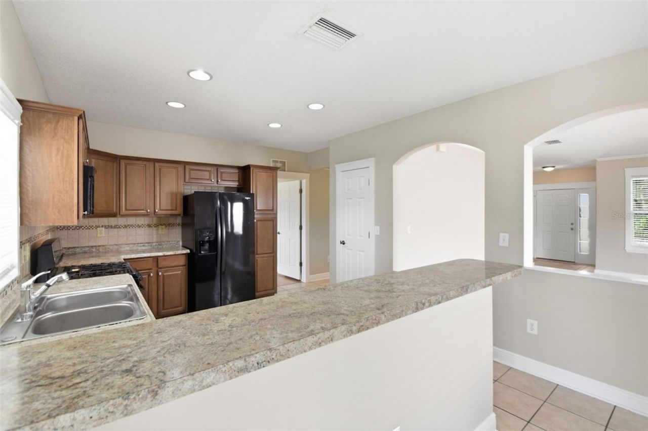 6409 Bridgecrest Drive , Lithia, FL 33547 Photo