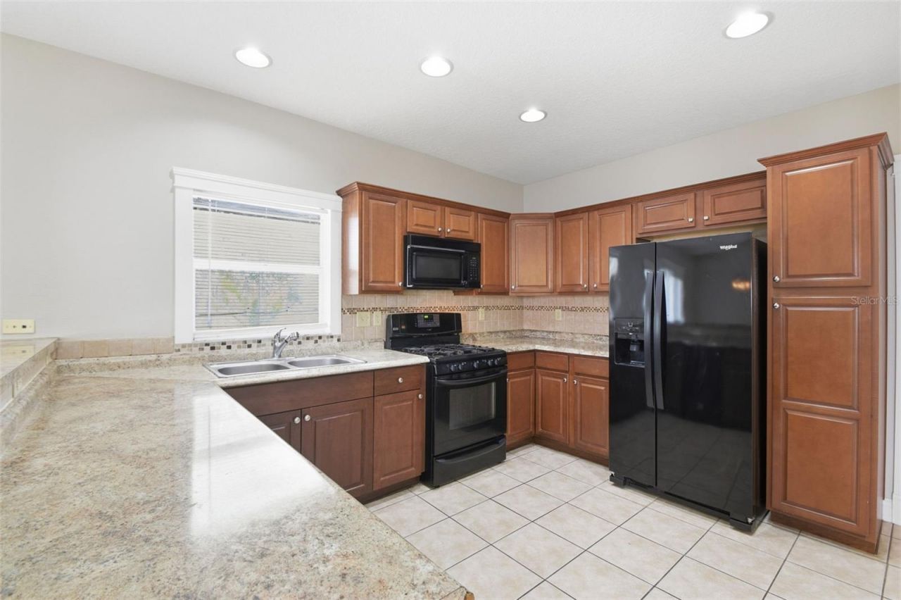 6409 Bridgecrest Drive , Lithia, FL 33547 Photo