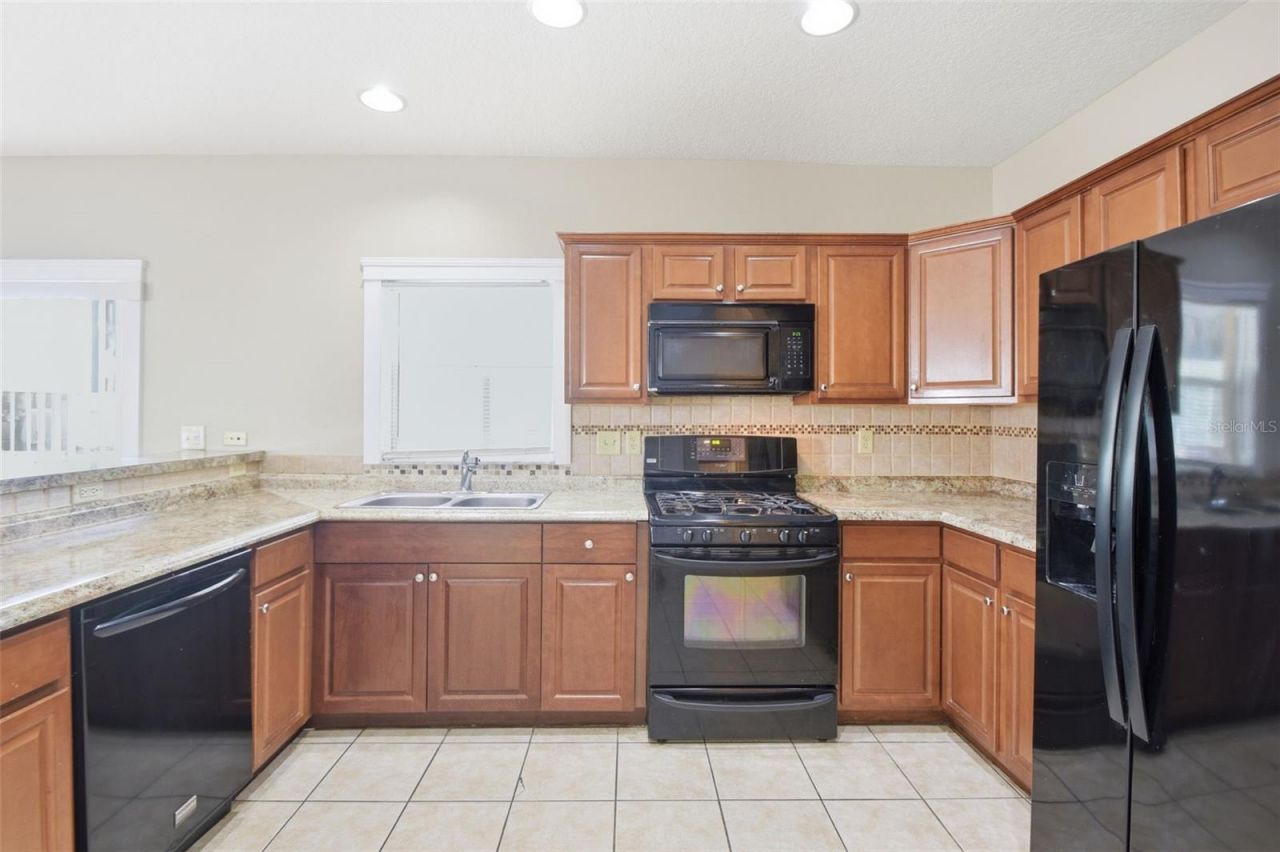 6409 Bridgecrest Drive , Lithia, FL 33547 Photo