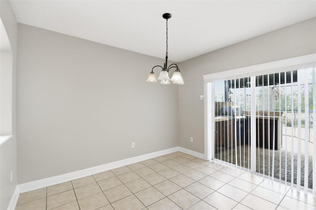 6409 Bridgecrest Drive , Lithia, FL 33547 Photo