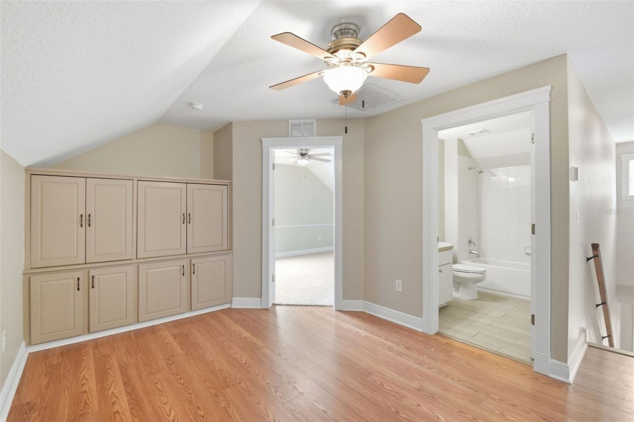 6409 Bridgecrest Drive , Lithia, FL 33547 Photo