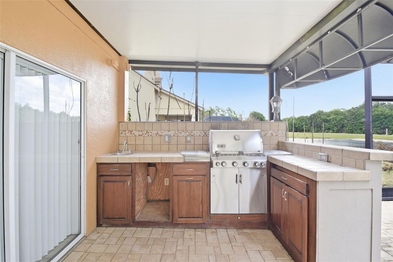 6409 Bridgecrest Drive , Lithia, FL 33547 Photo