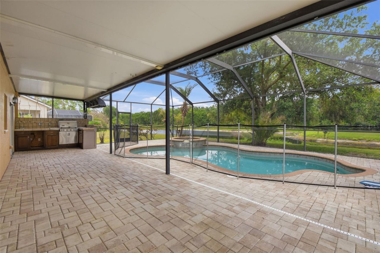 6409 Bridgecrest Drive , Lithia, FL 33547 Photo