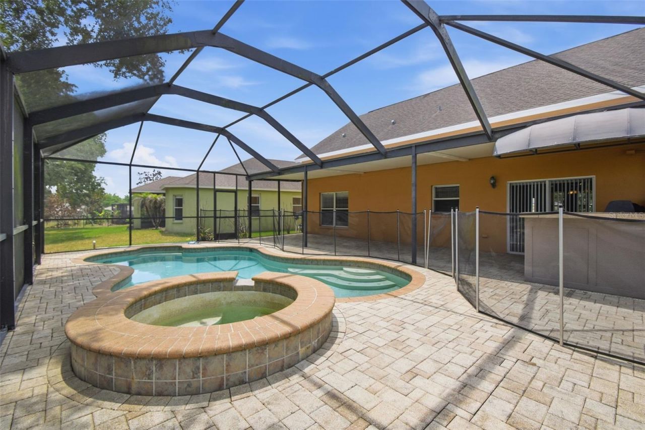 6409 Bridgecrest Drive , Lithia, FL 33547 Photo