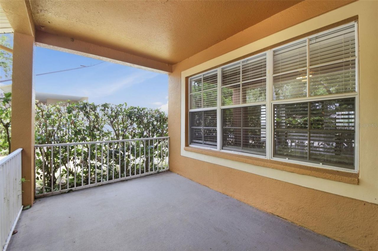 6409 Bridgecrest Drive , Lithia, FL 33547 Photo