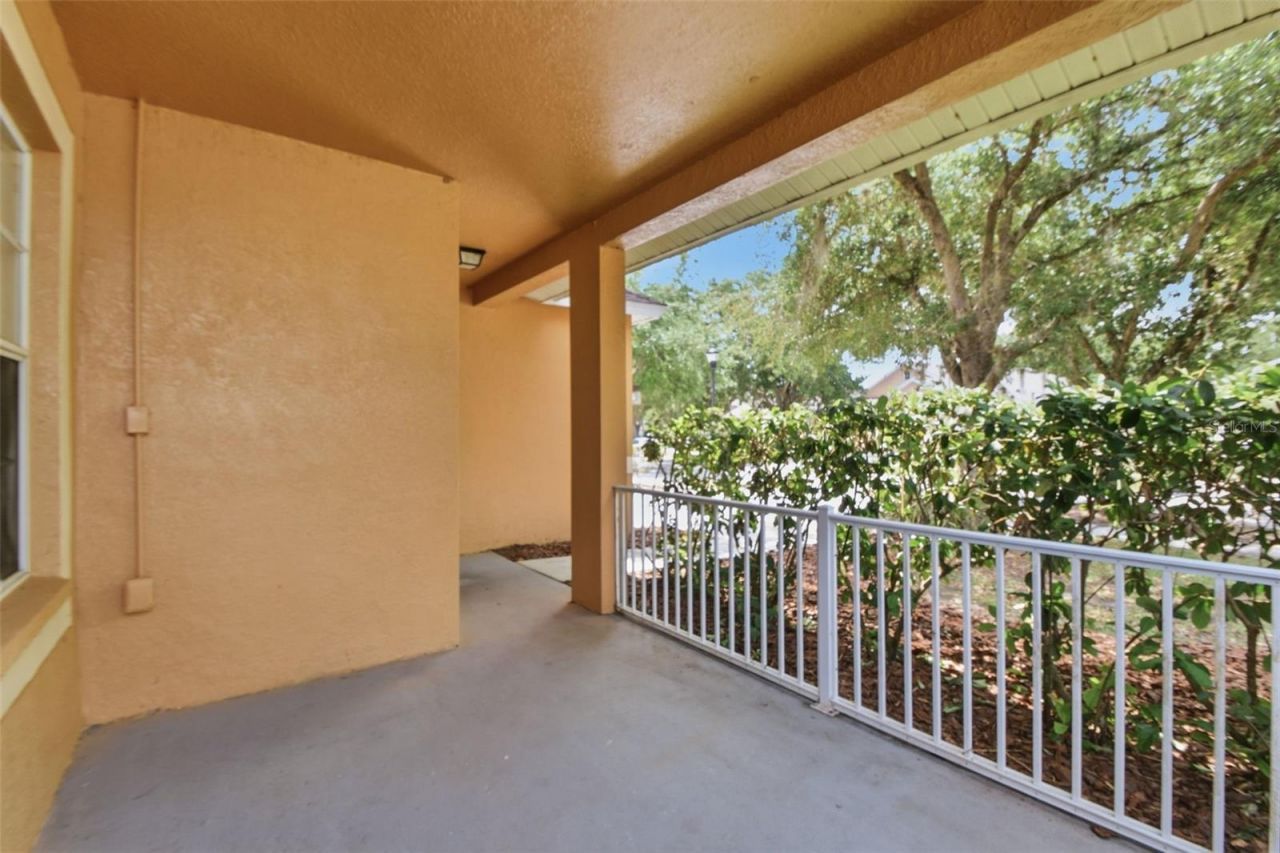 6409 Bridgecrest Drive , Lithia, FL 33547 Photo