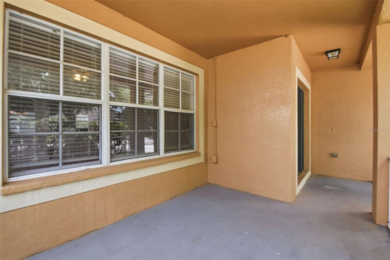 6409 Bridgecrest Drive , Lithia, FL 33547 Photo