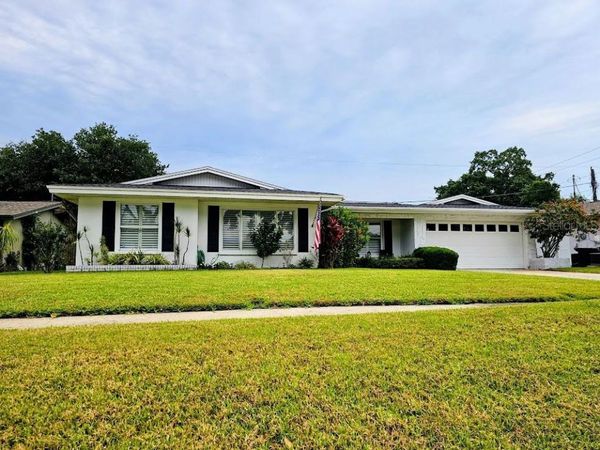 2186 OAK GROVE DRIVE , CLEARWATER, FL 33764