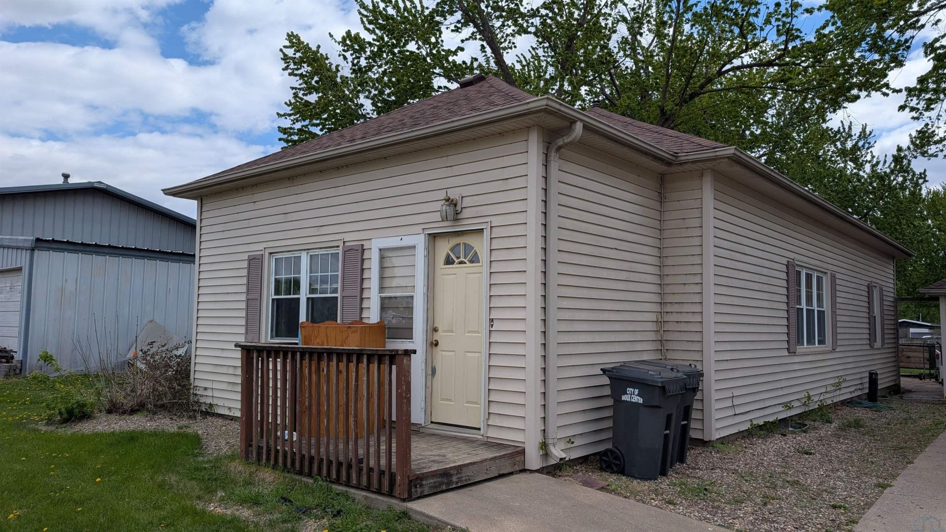 175 7th St Nw, Sioux Center, IA 51250 Main Photo