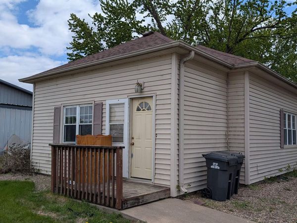 175 7TH ST NW, Sioux Center, IA 51250