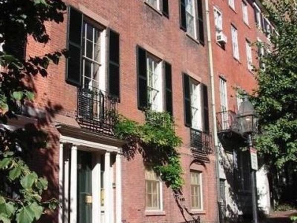 13 Chestnut St, Unit 1, Boston, MA 02108