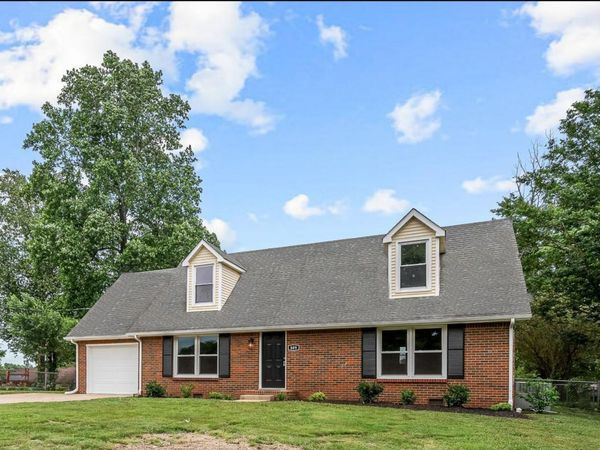 809 Margret Dr, Clarksville, TN 37042