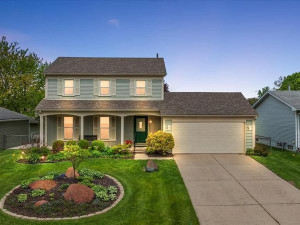2832 Warrior Drive, Wixom, MI 48393