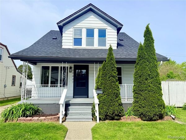 23027 Tuscany Avenue, Eastpointe, MI 48021