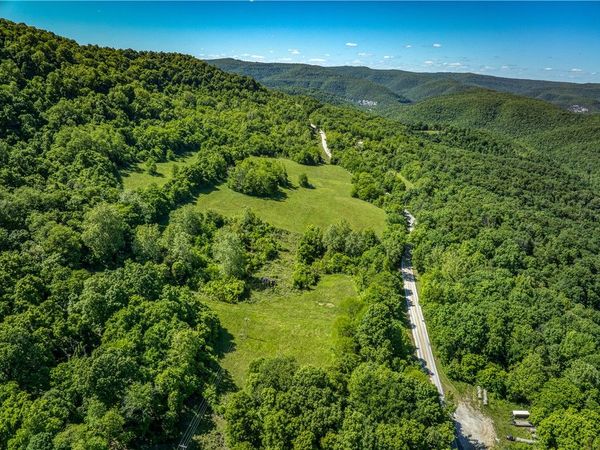 * HWY 74 , Ponca, AR 72670