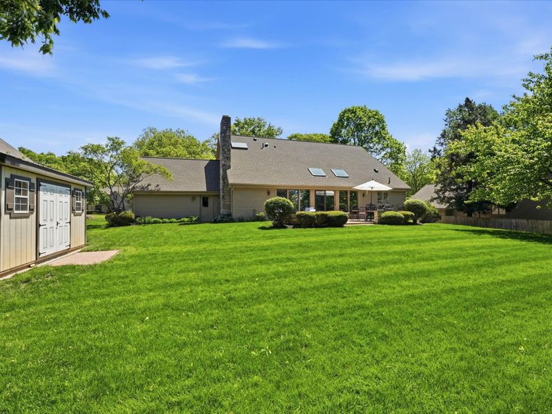 4605 Lanercost Way, Columbus, OH 43220 Photo 9