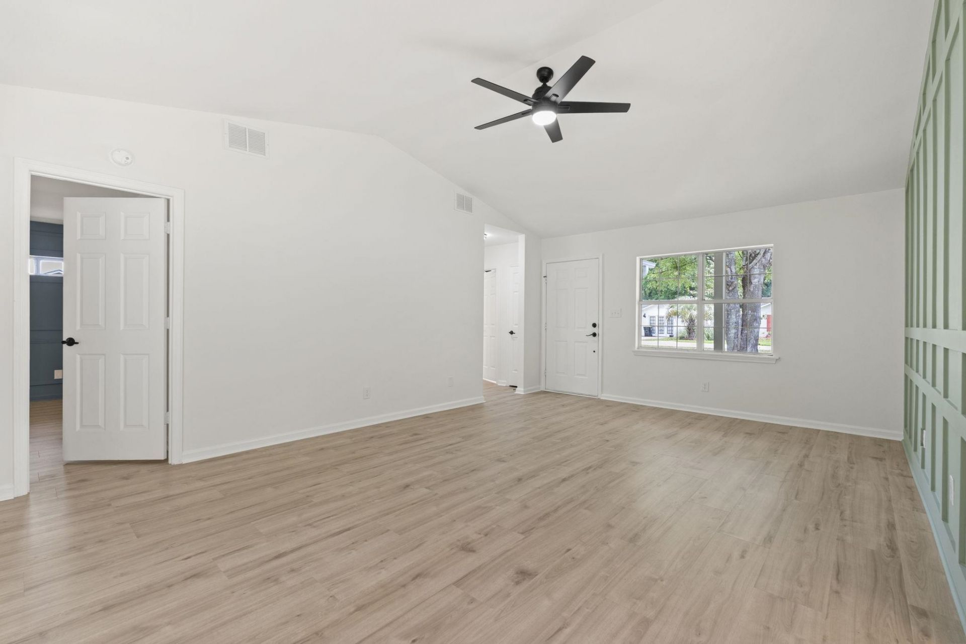 2847 Temperance Dr. Photo 15