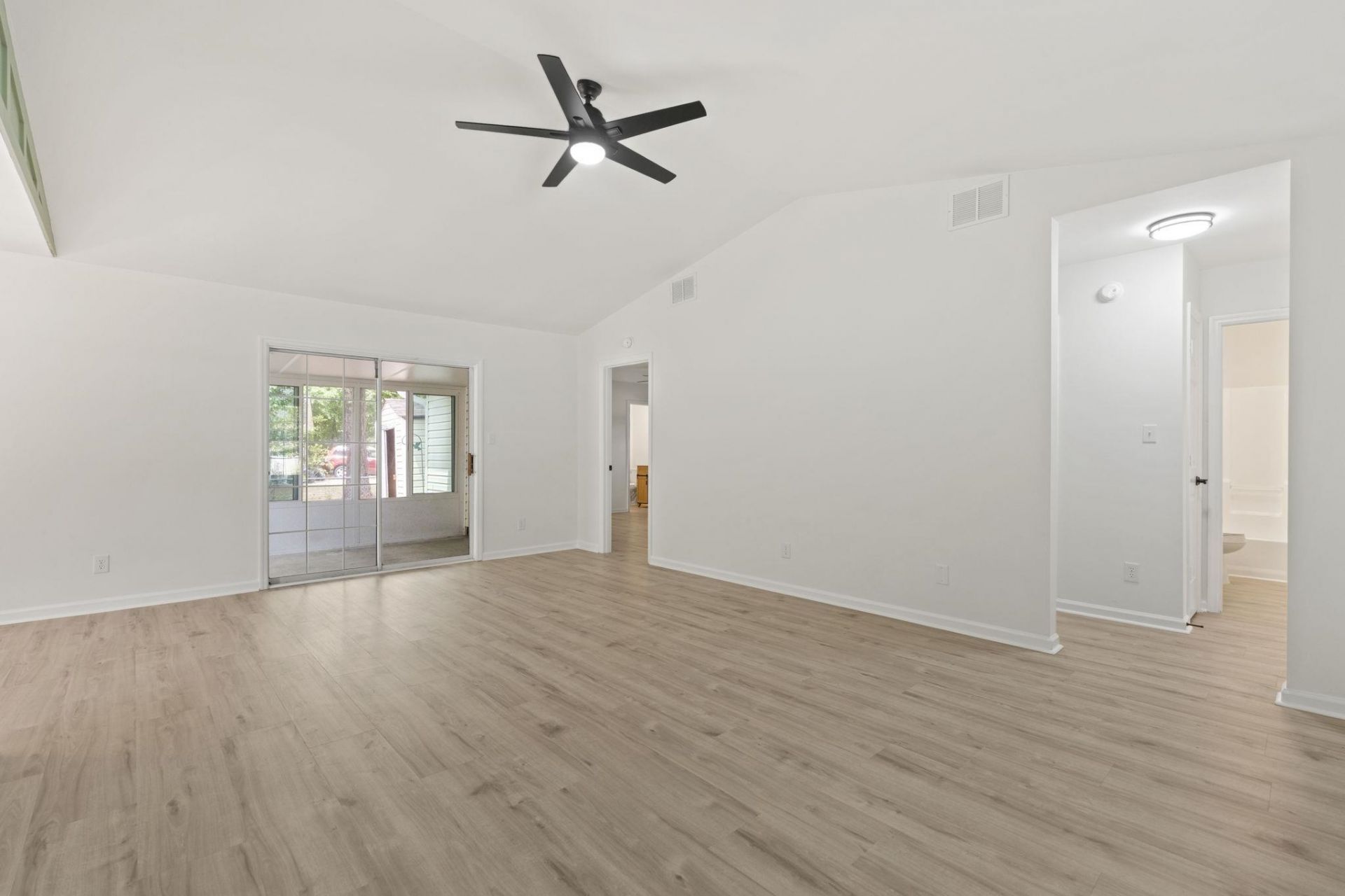 2847 Temperance Dr. Photo 28