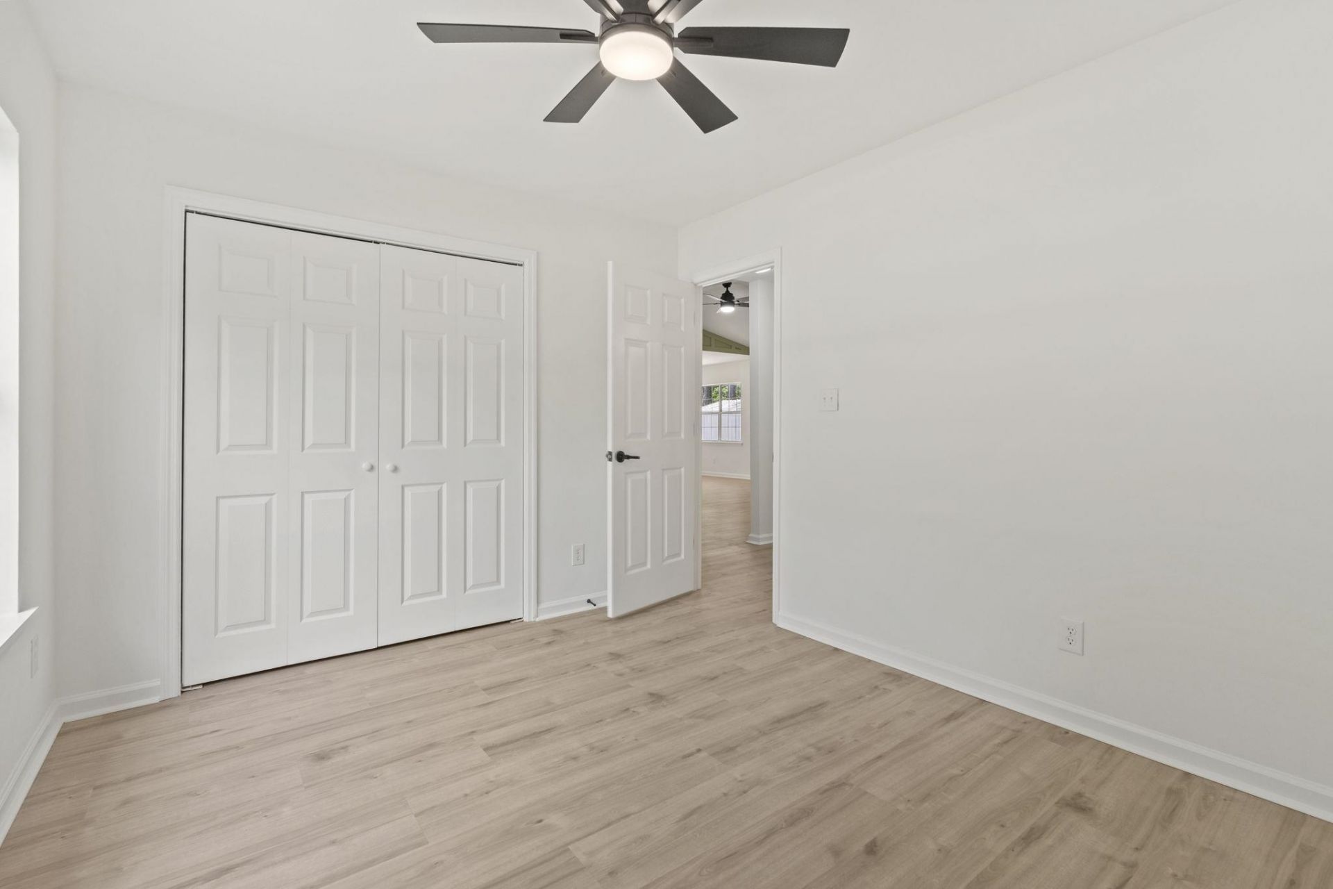 2847 Temperance Dr. Photo 30