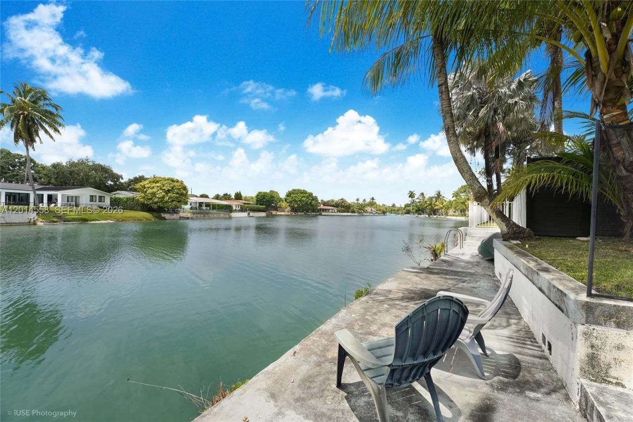5920 SW 63rd Ct, South Miami, FL 33143 Main Photo