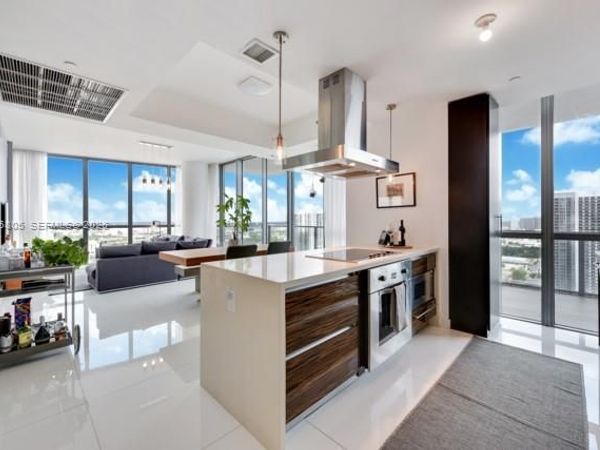 1100 Biscayne Blvd , Unit 3205, Miami, FL 33132