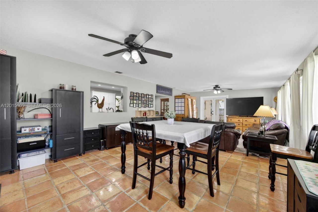 10460 SW 123rd Ct, Miami, FL 33186 Photo