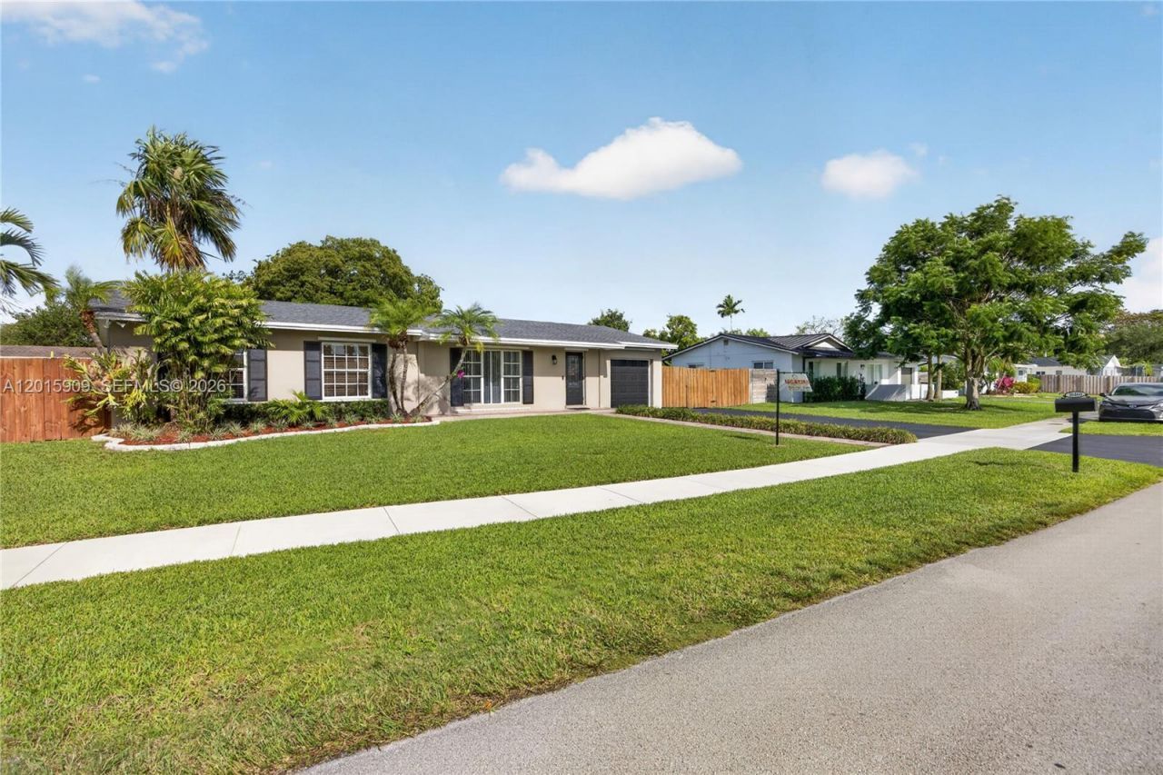 10460 SW 123rd Ct, Miami, FL 33186 Photo