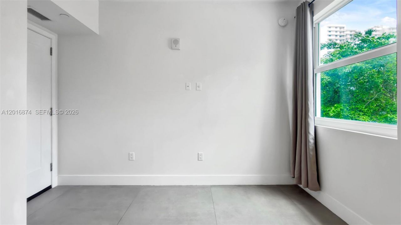 1536 NW 15th Ave, Unit 206, Miami, FL 33125 Photo