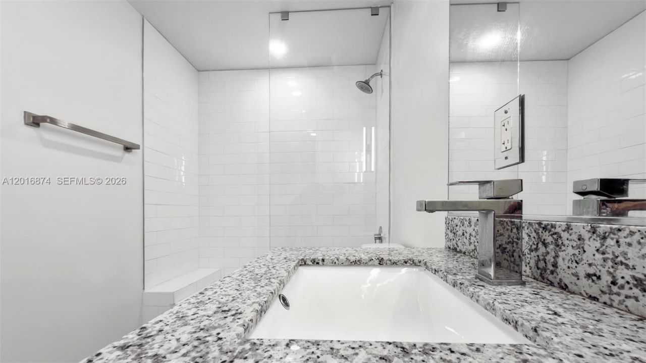 1536 NW 15th Ave, Unit 206, Miami, FL 33125 Photo