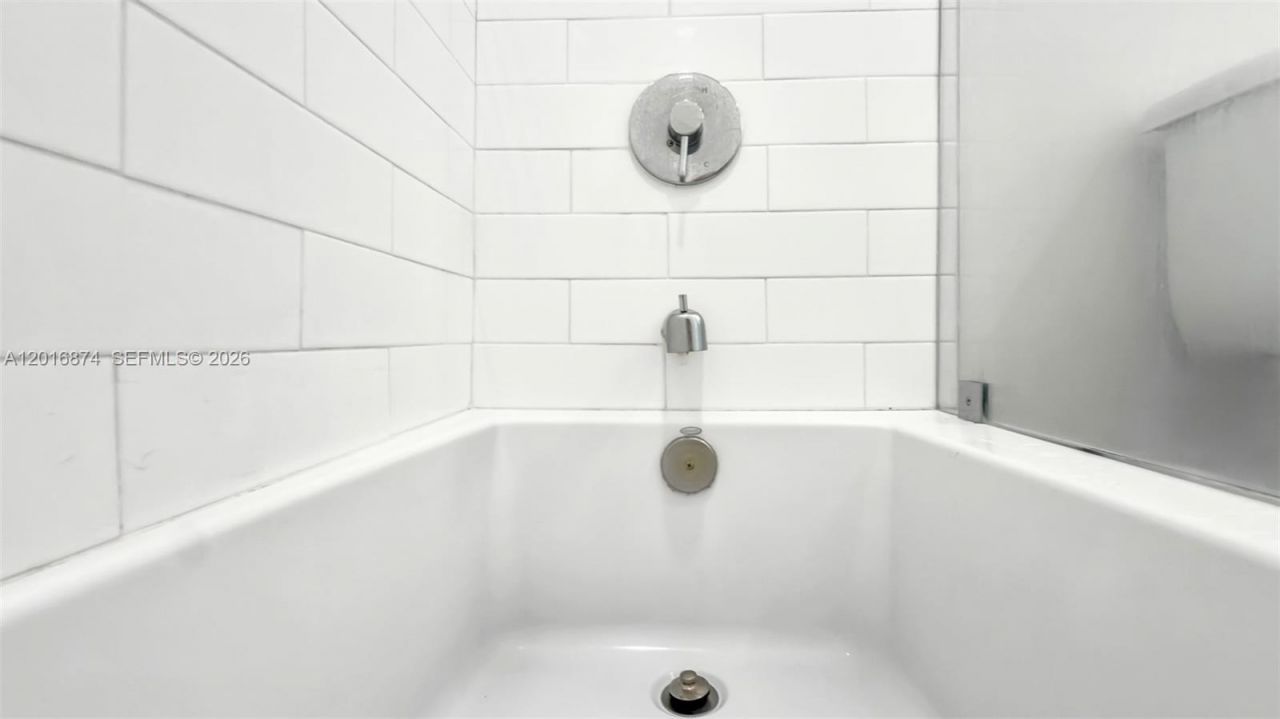 1536 NW 15th Ave, Unit 206, Miami, FL 33125 Photo