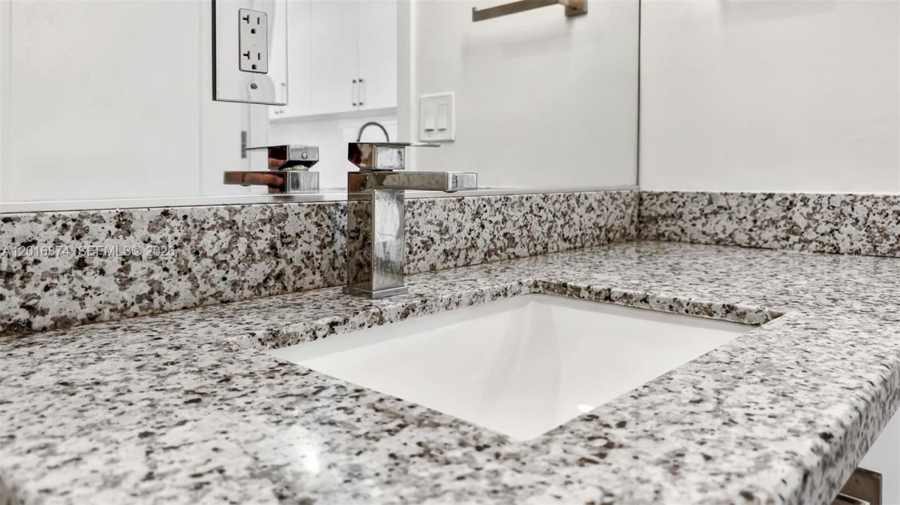 1536 NW 15th Ave, Unit 206, Miami, FL 33125 Photo