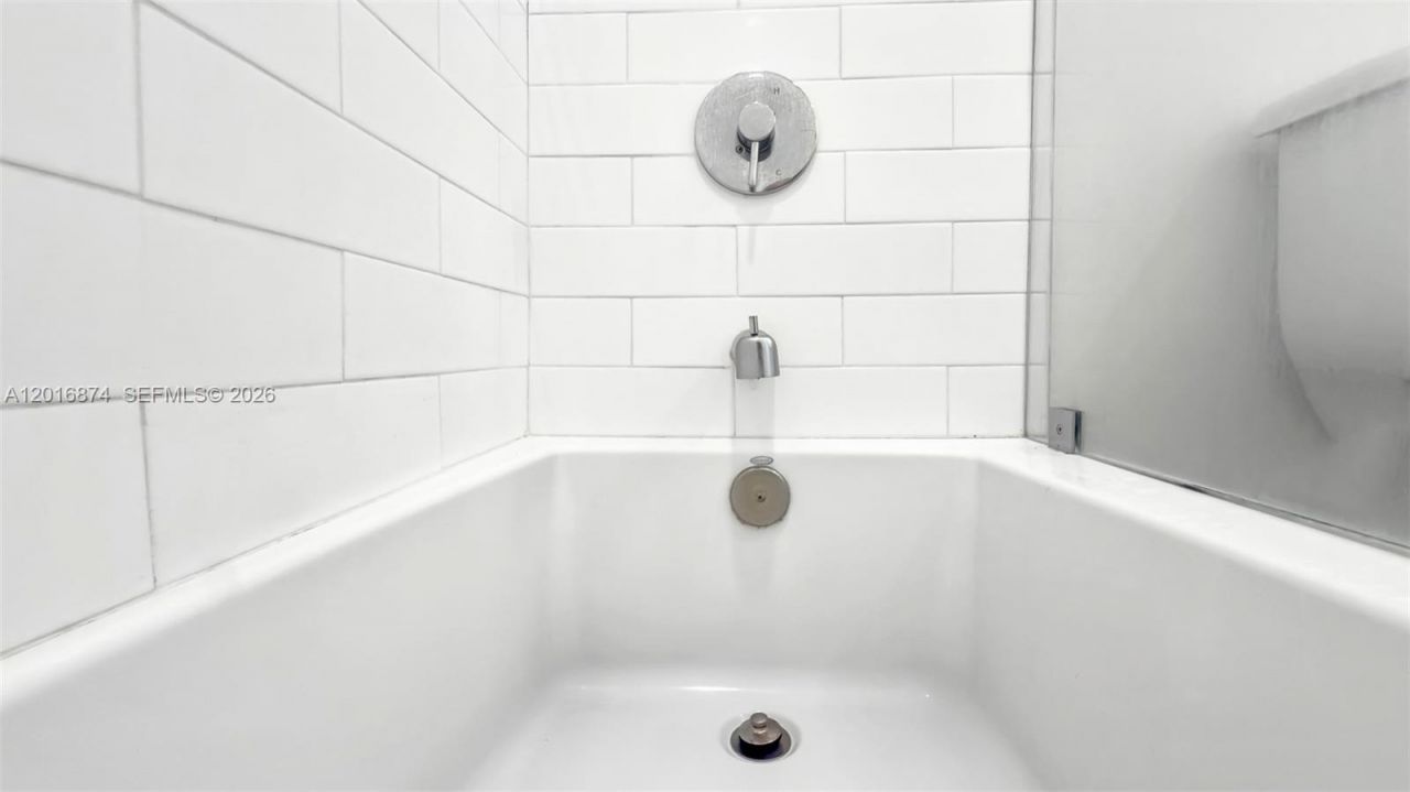 1536 NW 15th Ave, Unit 206, Miami, FL 33125 Photo