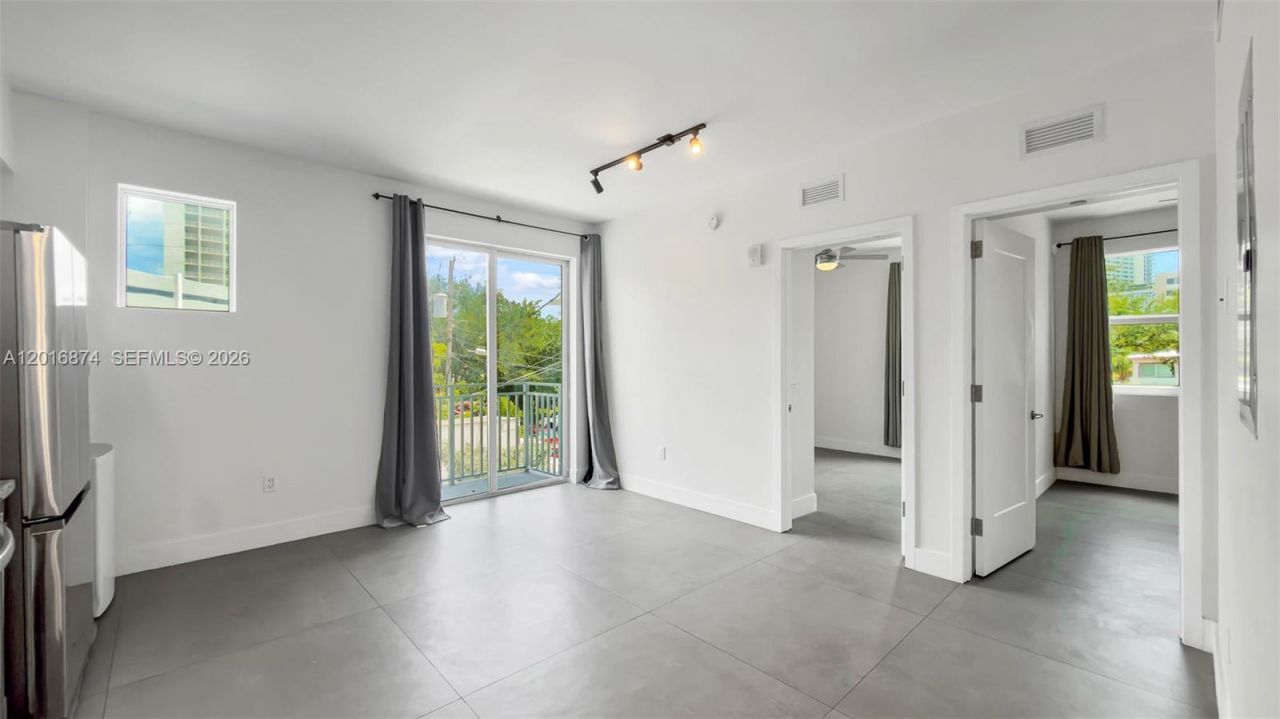 1536 NW 15th Ave, Unit 206, Miami, FL 33125 Photo