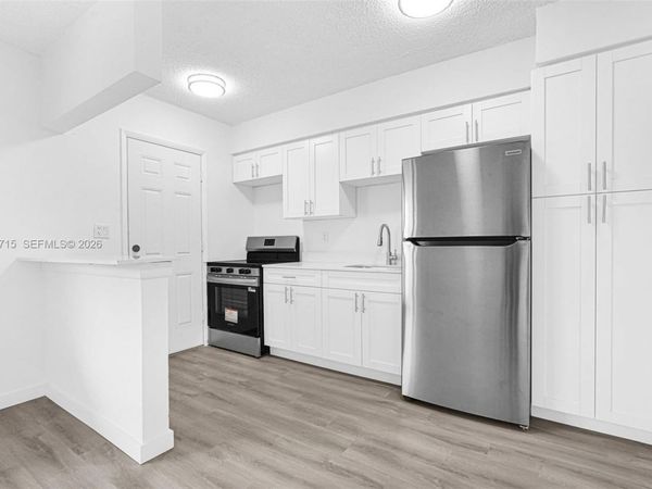 13210 Memorial Hwy , Unit 213, North Miami, FL 33161