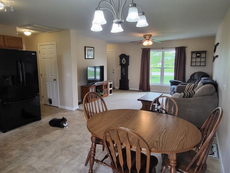1808 Mario Place, Fremont, OH 43420 Photo 7