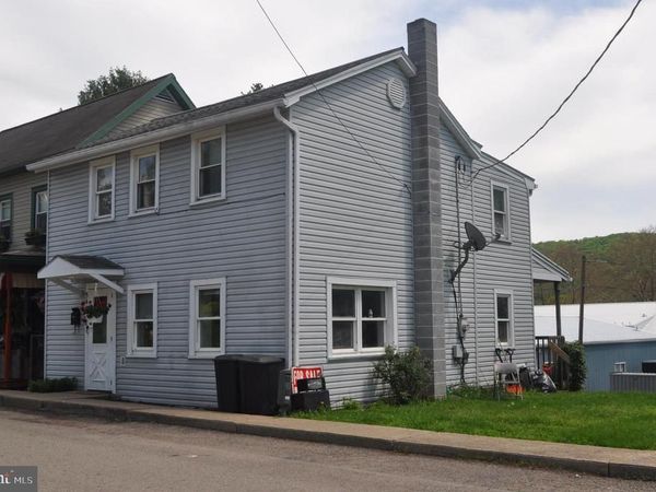 540 MOORE STREET , MILLERSBURG, PA 17061